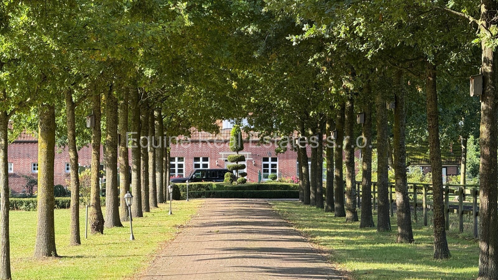 Löningen: Luxuriöser Resthof mit Gästehaus, großer Scheune und Pferdestall Löningen: Luxuriöser Resthof mit Gästehaus, großer Scheune und Pferdestall