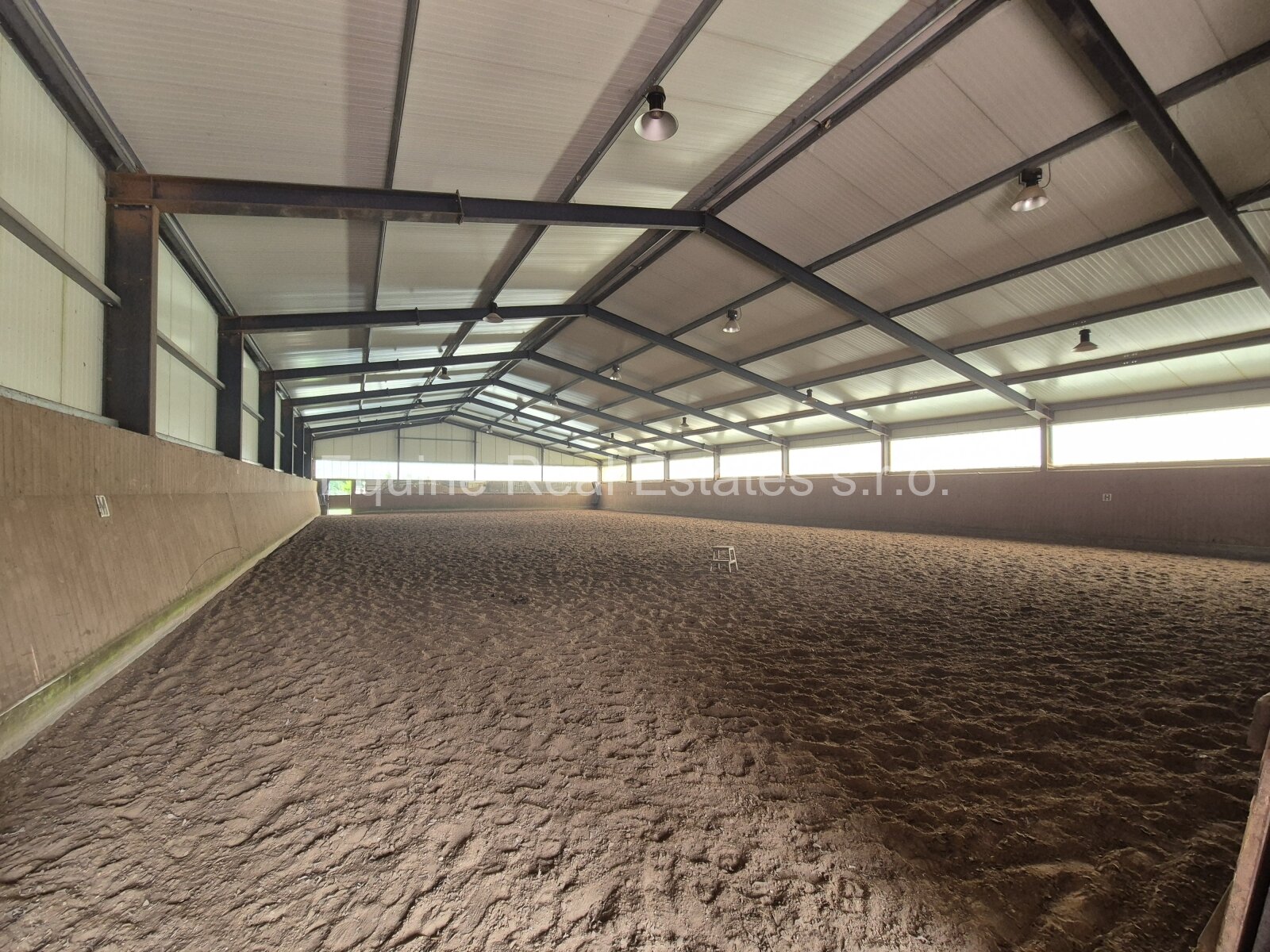 Equestrian facility in a picturesque location